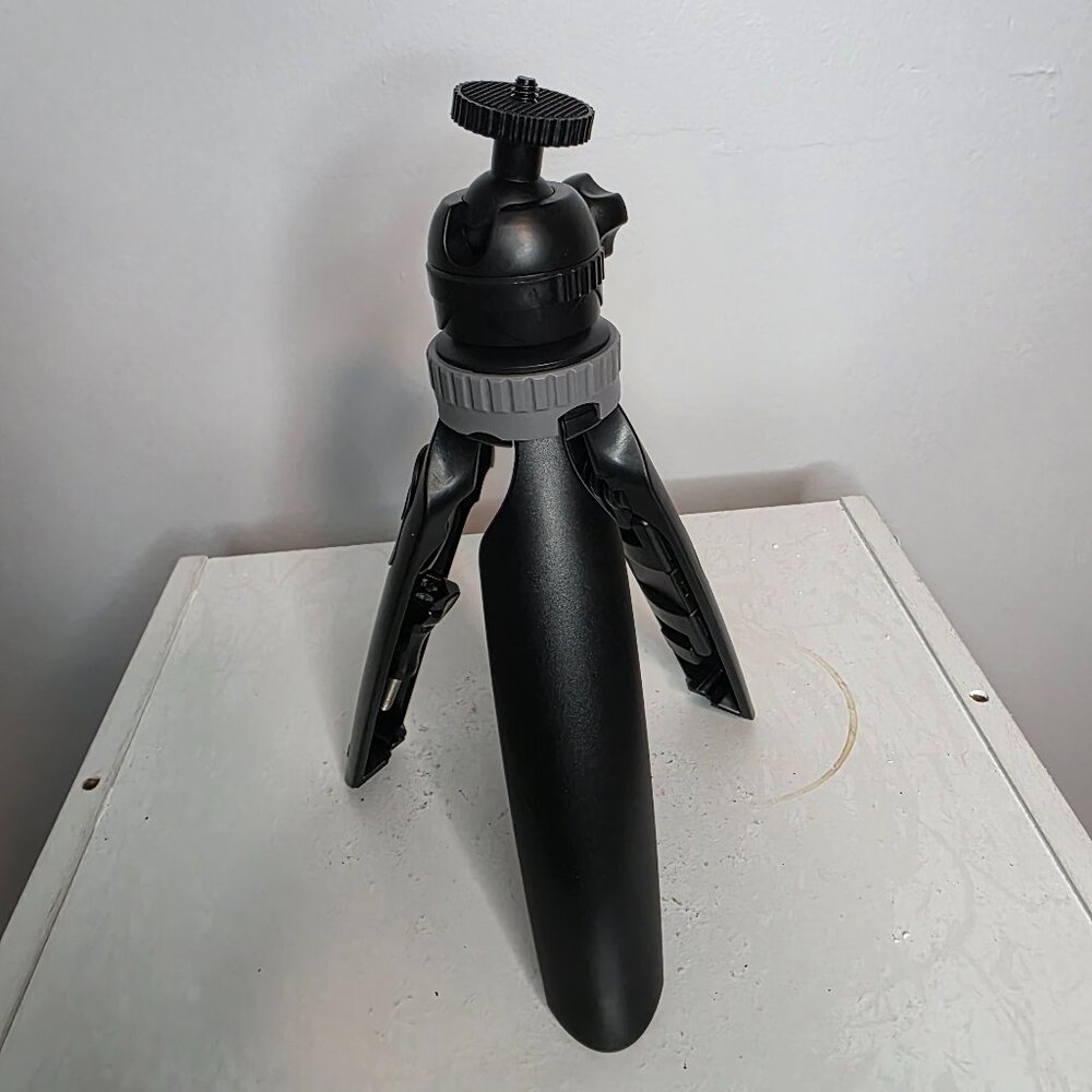 Bower Phone Mount Tripod With Rotating Head - Picture 2 of 5
